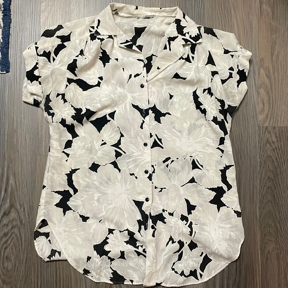 Vintage floral short sleeve button down shirt